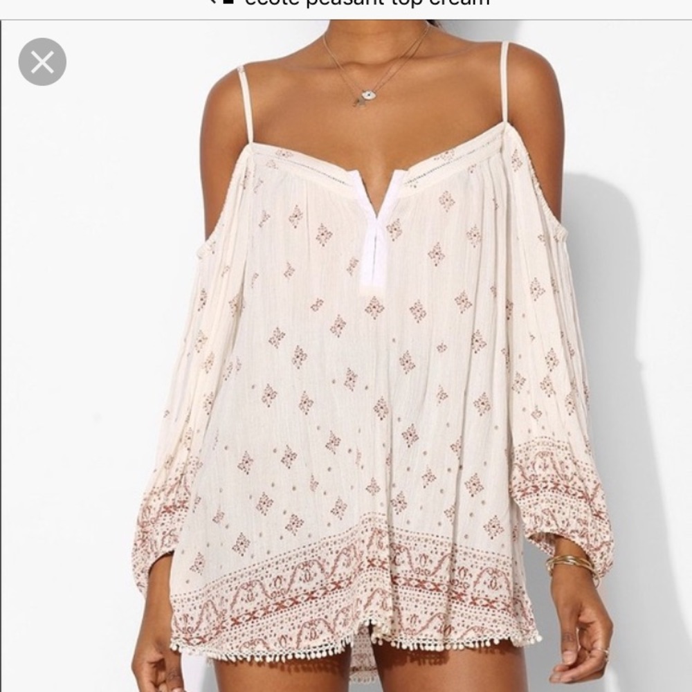 Ecote cold shoulder peasant top